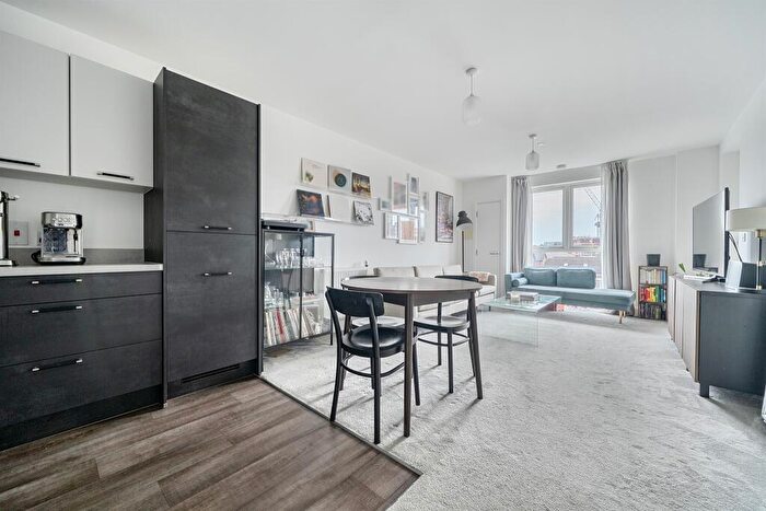 1 Bedroom Apartment For Sale In Park Street, Maidenhead, SL6