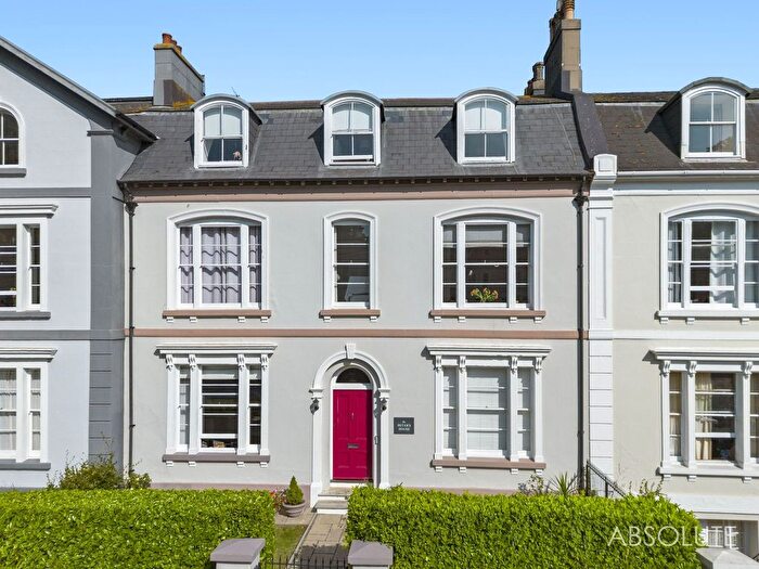 2 Bedroom Flat For Sale In Kents Road, St. Peters House, TQ1