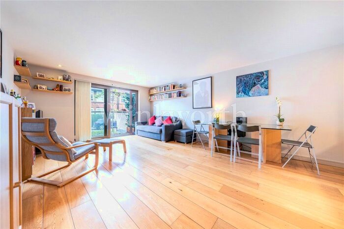 1 Bedroom Flat To Rent In Orchid Court, Granville Road, London, NW2