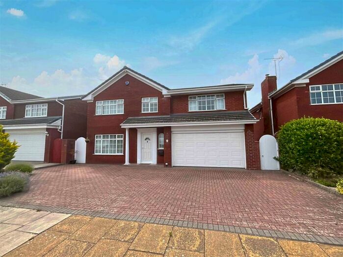 4 Bedroom Detached House For Sale In Brinklow Close, Southport, PR8