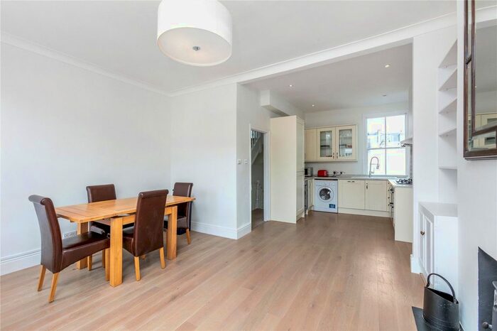 3 Bedroom Flat To Rent In Tynemouth Street, Fulham, SW6