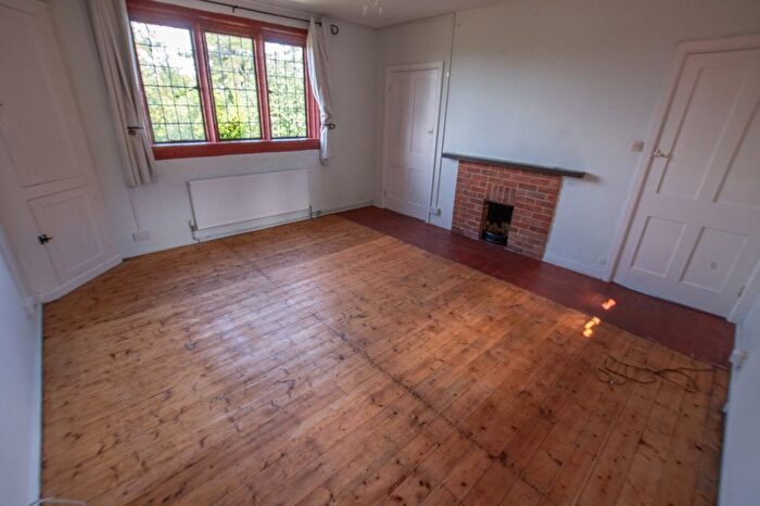1 Bedroom Flat To Rent In Abbot Road, Benchway, GU1