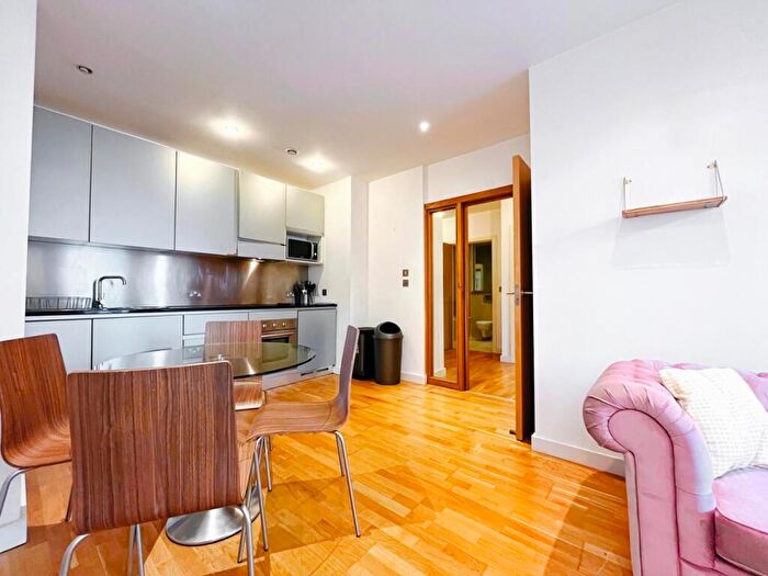 2 Bedroom Apartment To Rent In Roberts Wharf, East Street, Leeds, LS9