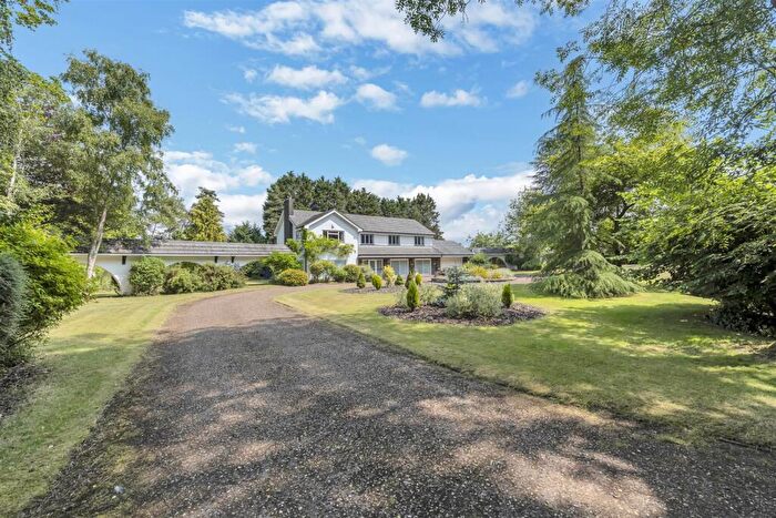 5 Bedroom Detached House For Sale In Livermere Road, Great Barton, Bury St. Edmunds, IP31