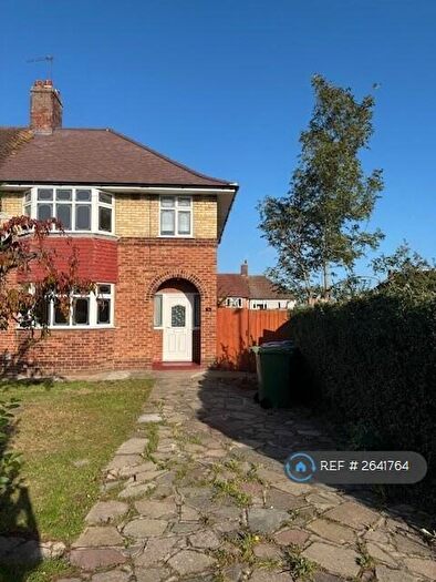 3 Bedroom Semi-Detached House To Rent In Alnwick Road, London, SE12