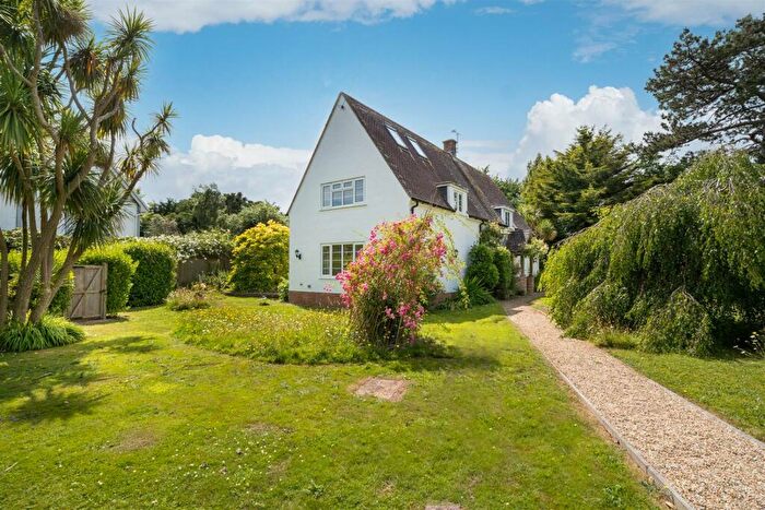 4 Bedroom Detached House For Sale In Bembridge, Isle Of Wight, PO35