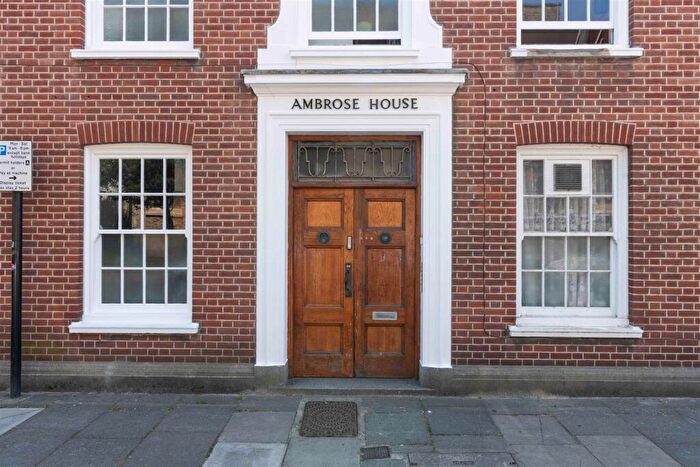 2 Bedroom Flat To Rent In Ambrose Place, Worthing, BN11