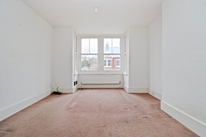 2 Bedroom Flat For Sale In Downs Park, Herne Bay, Kent, CT6
