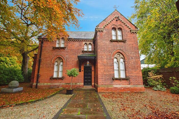 2 Bedroom Character Property For Sale In Mansfield Road, Arnold, Nottingham, NG5