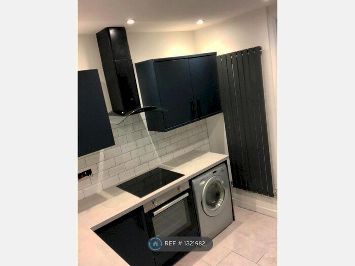 5 Bedroom Terraced House To Rent In Laura Street, Treforest, Pontypridd CF37