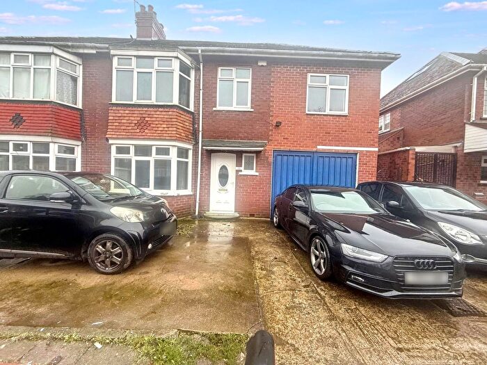 4 Bedroom Semi Detached House To Rent In Kirton Avenue, Fenham, Newcastle Upon Tyne, NE4