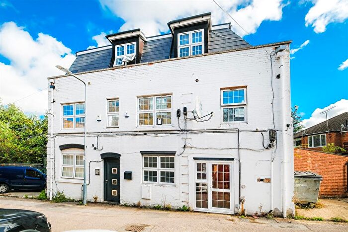 Studio To Rent In Wellington Passage, Wanstead, E11
