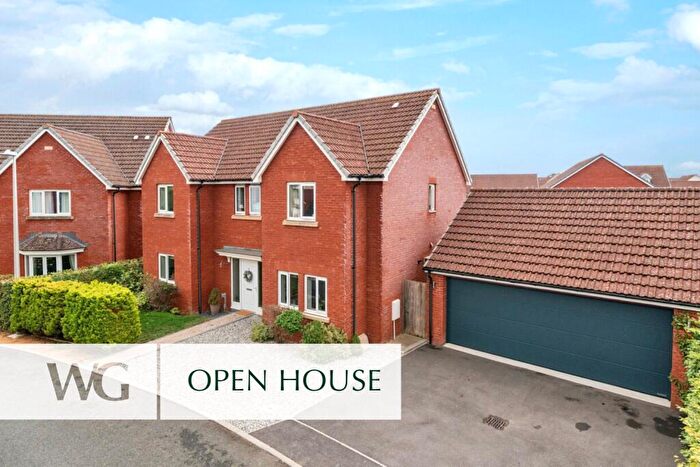 4 Bedroom Detached House For Sale In Exeter, Devon, EX2