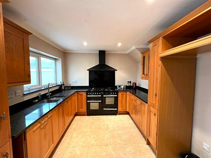 3 Bedroom End Of Terrace House For Sale In Conrad Close, Swindon, SN3