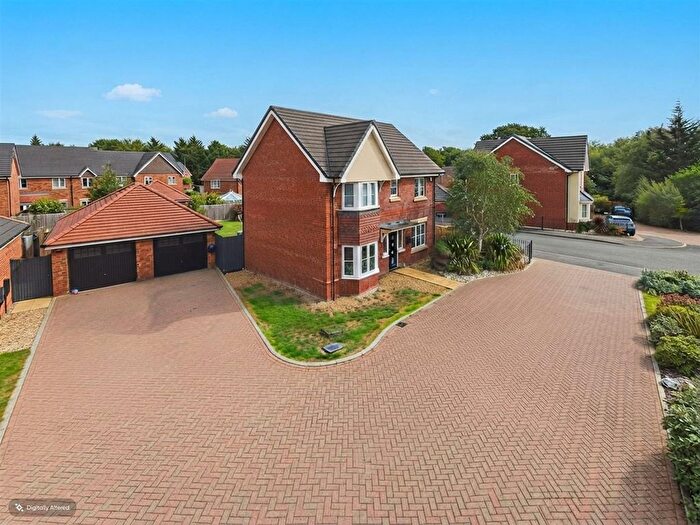 4 Bedroom Detached House For Sale In Red Kite Close, Calcot, Reading, RG31