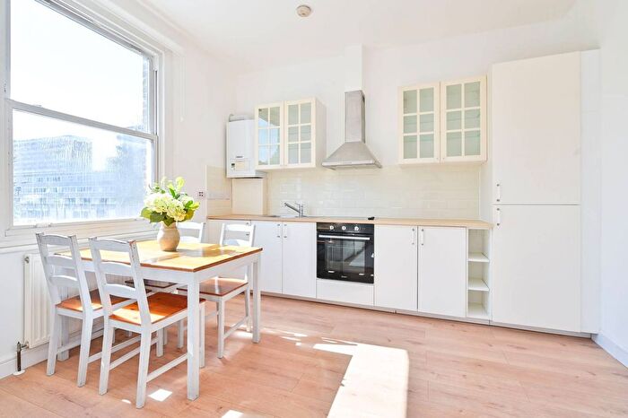 2 Bedroom Flat For Sale In Surrey Square, Elephant And Castle, London, SE17