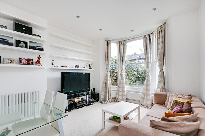 2 Bedroom End Of Terrace House To Rent In Castelnau, Barnes, SW13