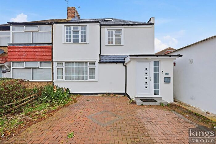 4 Bedroom Semi-Detached House For Sale In Somerset Road, Enfield, EN3