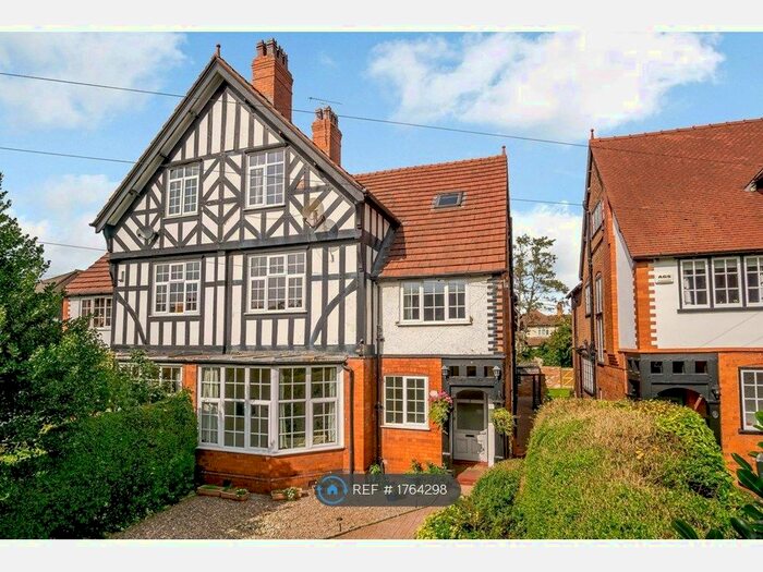 6 Bedroom Semi-Detached House To Rent In Shavington Avenue, Chester, CH2