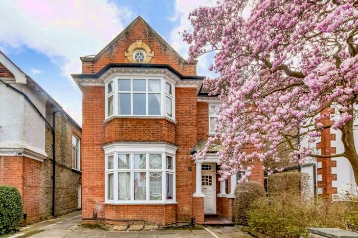 1 Bedroom House To Rent In Lingfield Avenue, Kingston Upon Thames, KT1