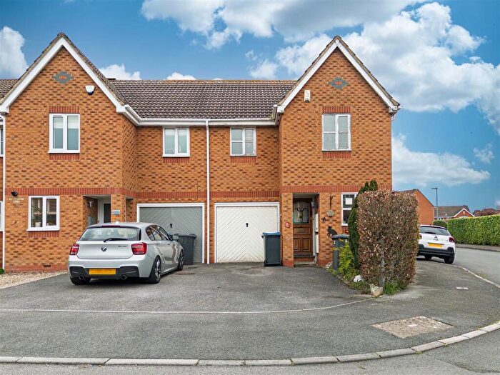 3 Bedroom Semi Detached House For Sale In Burnet Close, Melksham, SN12