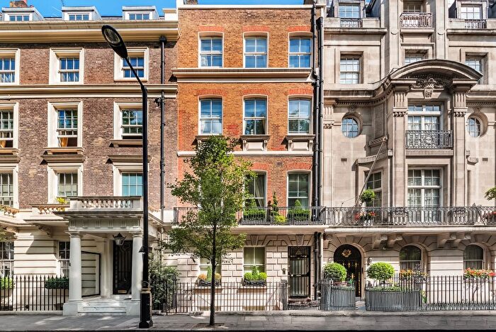 3 Bedroom Flat For Sale In Upper Brook Street, Mayfair, London, United Kingdom, Mayfair, W1K