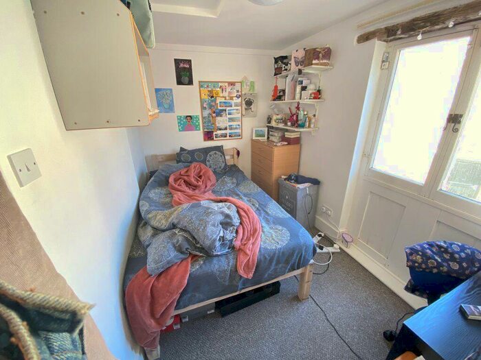 3 Bedroom Flat To Rent In Northgate, Canterbury Ref -, CT1