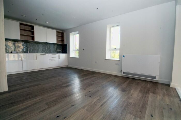 2 Bedroom Flat To Rent In Mary Neuner Road, London, N8