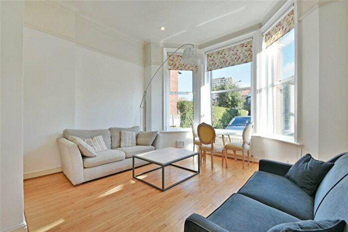 1 Bedroom Flat To Rent In Mapesbury Road, Mapesbury, NW2