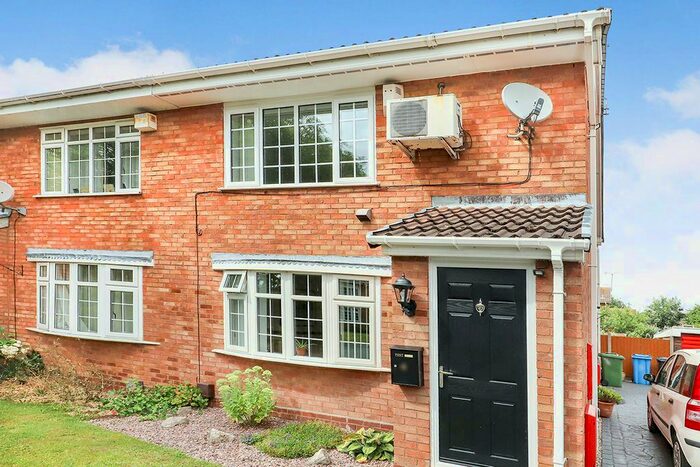 1 Bedroom Flat To Rent In Wells Close, Perton, Staffordshire, WV6