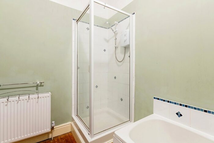 2 Bedroom Apartment To Rent In Villa Road, NG3