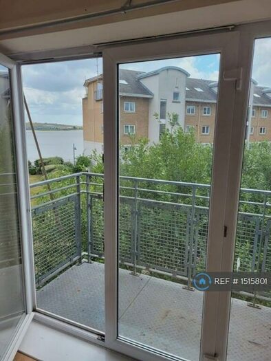 2 Bedroom Flat To Rent In Francis Court, Erith, DA8