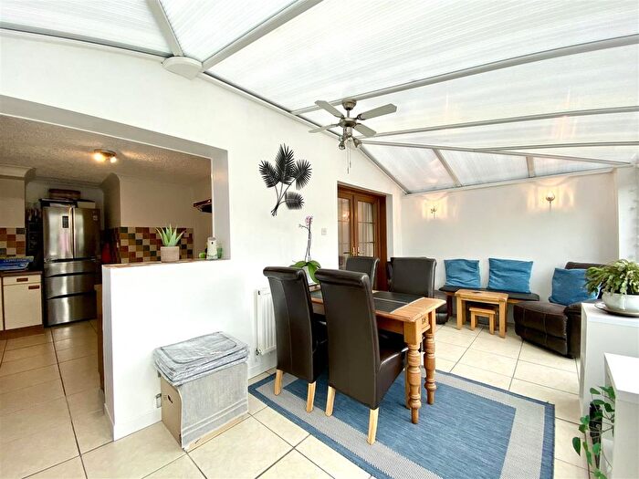 3 Bedroom Semi-Detached House For Sale In Valley Road, Saundersfoot, SA69