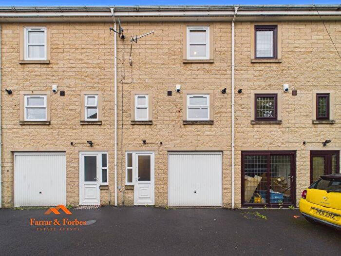 3 Bedroom Terraced House To Rent In Lowerhouse Lane, Burnley, BB12