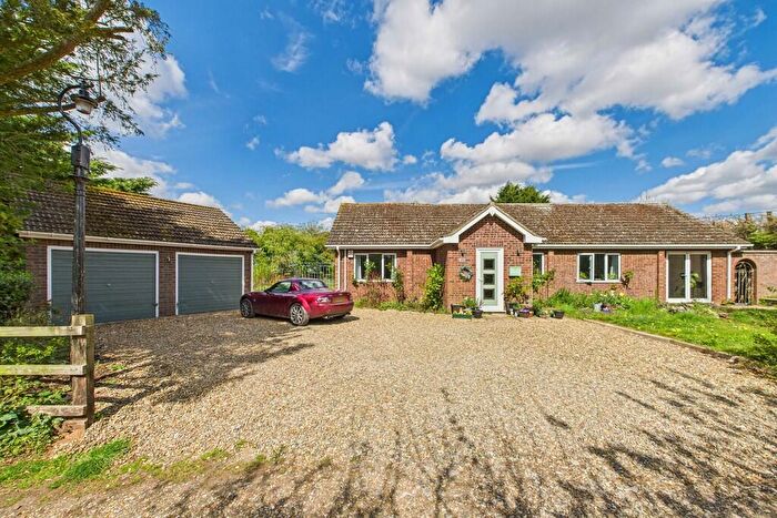 3 Bedroom Detached Bungalow For Sale In Main Road, Brookville, IP26