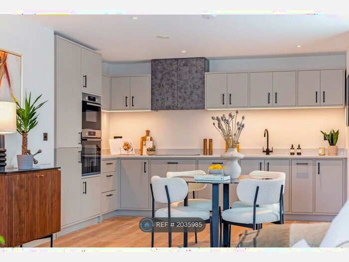 2 Bedroom Flat To Rent In Swaker Yard, Borehamwood, WD6