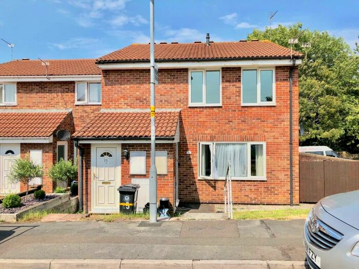 2 Bedroom Flat To Rent In Atlas Close, Speedwell, Bristol, BS5