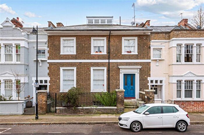 2 Bedroom Apartment For Sale In Barnsbury Park, London, N1