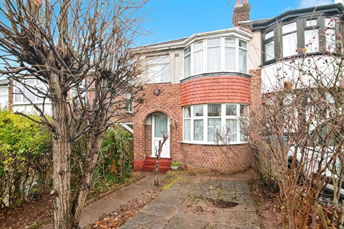 3 Bedroom Semi Detached House For Sale In Rocky Lane, Great Barr, Birmingham, B42