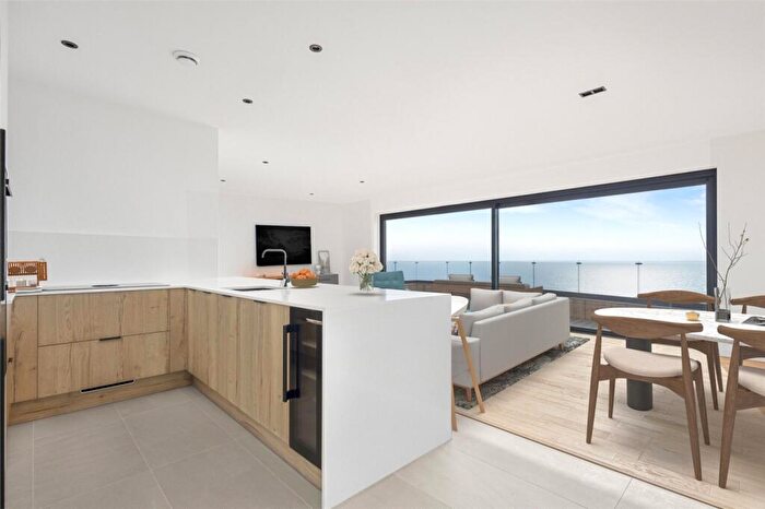 2 Bedroom Apartment For Sale In Naildown Road, Hythe, Kent, CT21