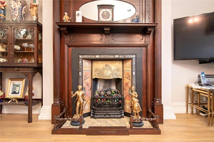 4 Bedroom Bungalow For Sale In Dawnhill Lane, Hemswell, Gainsborough, DN21