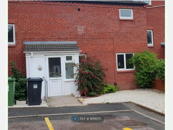 3 Bedroom Terraced House To Rent In Upper Field Close, Redditch, B98