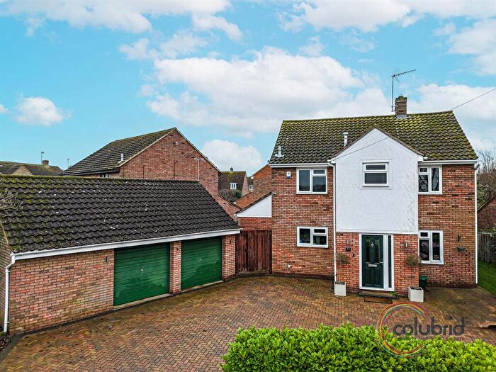 4 Bedroom Detached House For Sale In Marston Beck, Chelmsford, CM2