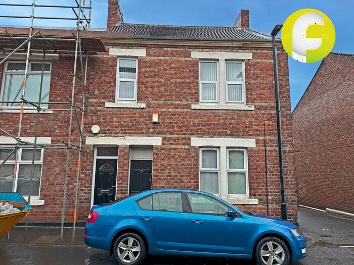3 Bedroom Flat To Rent In George Street, Wallsend, Tyne And Wear, NE28