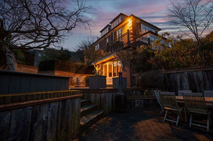 5 Bedroom Detached House For Sale In Linden Road, London, N10