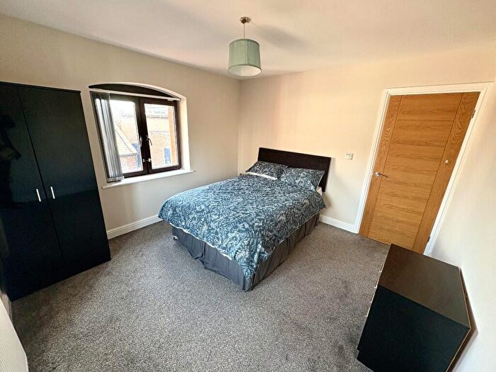 3 Bedroom Flat To Rent In Dale Street, Liverpool, Merseyside, L2