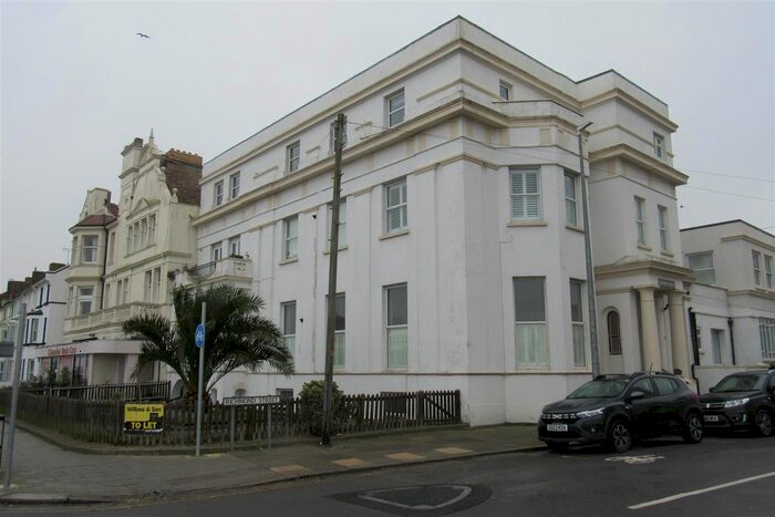 2 Bedroom Flat To Rent In Richmond Street, Herne Bay, CT6