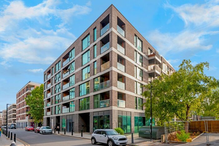 3 Bedroom Flat To Rent In Remus Road, London, E3