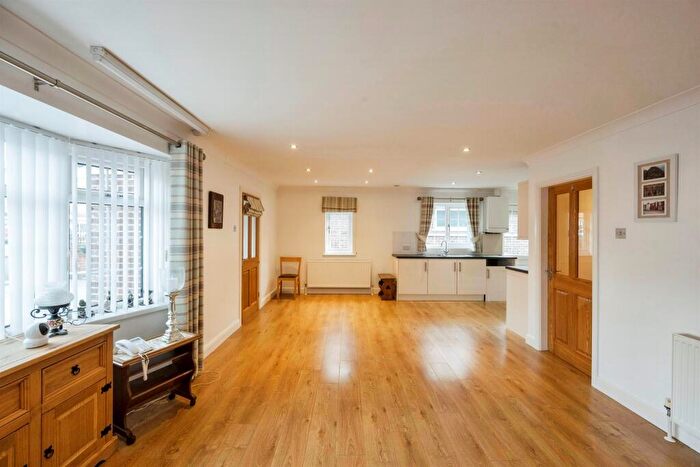 2 Bedroom Detached Bungalow For Sale In Kepple Close, New Rossington, Doncaster, DN11