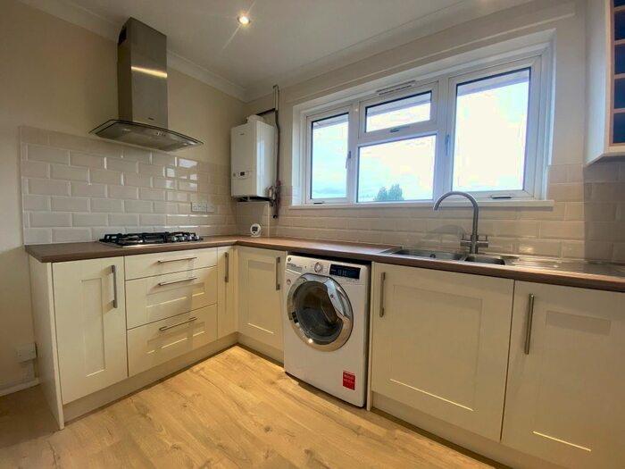 2 Bedroom Flat To Rent In Northern Parade, Portsmouth, PO2